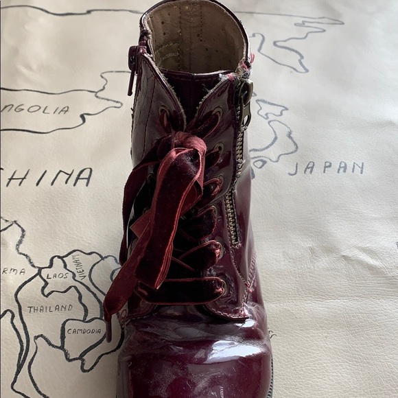 Girls Boots - Picture 3 of 5